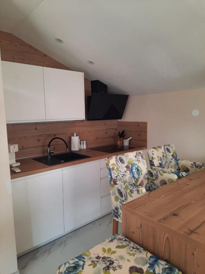 קסטב Andrea, Premium Three Bedroom Apartment, Entire Floor מראה חיצוני תמונה