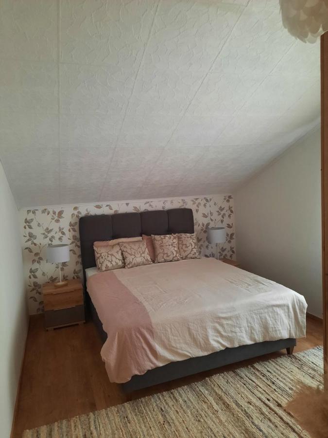 קסטב Andrea, Premium Three Bedroom Apartment, Entire Floor מראה חיצוני תמונה
