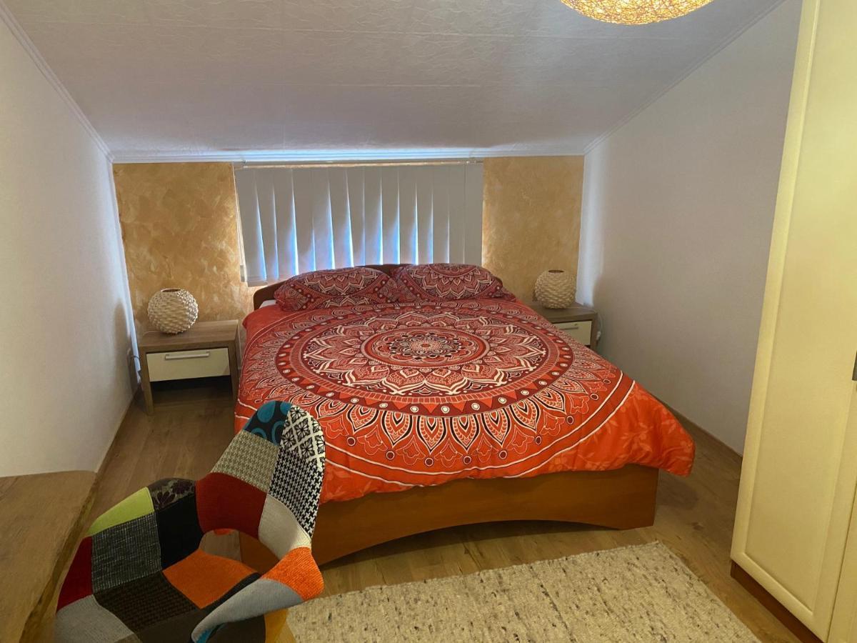 קסטב Andrea, Premium Three Bedroom Apartment, Entire Floor מראה חיצוני תמונה