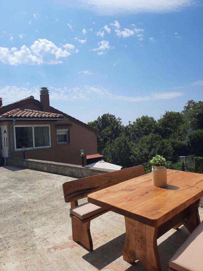קסטב Andrea, Premium Three Bedroom Apartment, Entire Floor מראה חיצוני תמונה
