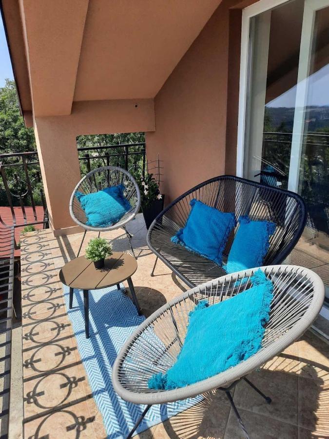 קסטב Andrea, Premium Three Bedroom Apartment, Entire Floor מראה חיצוני תמונה